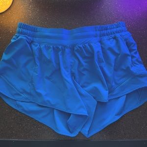 Lululemon Poolside Hotty Hot LR 2.5”